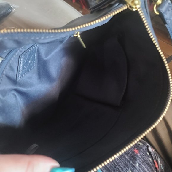 Handbag - Picture 2 of 7